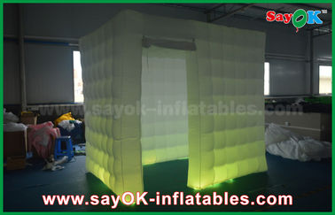 Stoisko reklamowe wyświetla białe rekwizyty Nadmuchiwana budka fotograficzna / rekwizyty do budki fotograficznej Rama Cube Tent