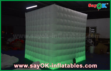 Stoisko reklamowe wyświetla tkaninę Oxford 2,5 x 2,5 x 2,5 m Namiot do budki fotograficznej Nadmuchiwany kiosk z muszli Cube