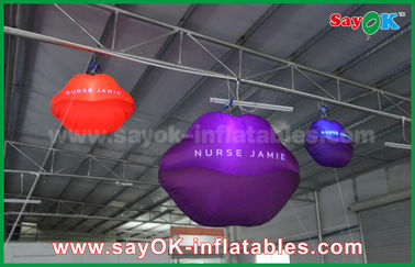 Nylonowy ustnik z czerwonym ustami w kształcie ust Nadmuchiwane światło LED do dekoracji dachu 1,5m Wodoodporny