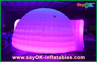 Nadmuchiwany namiot kopułowy Igloo Zmieniono kolor oświetlenia Okrągły nadmuchiwany namiot kopułowy z materiałem z tkaniny Oxfor