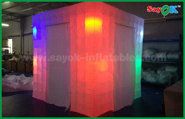 Nadmuchiwany namiot inny kolor światła nadmuchiwana budka fotograficzna/przenośny nadmuchiwany namiot Photobooth z 2 drzwiami