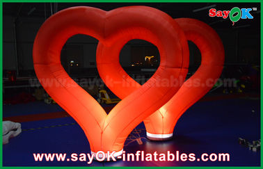 Nadmuchiwane dekoracje ślubne Czerwone nadmuchiwane serce Nylon z oświetleniem LED