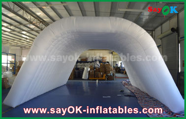 Nadmuchiwany namiot powietrzny Wykonany na zamówienie biały nadmuchiwany namiot tunelowy na imprezę / targi