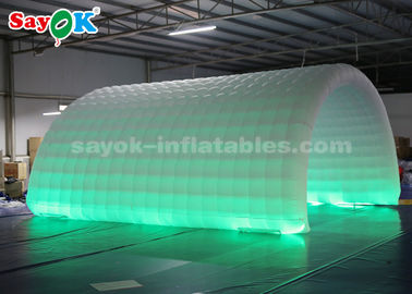 Nadmuchiwany namiot tunelowy Wielokrotnego użytku 6 * 3 * 3 m Światła LED Nadmuchiwany namiot powietrzny na wydarzenie / rocznicę