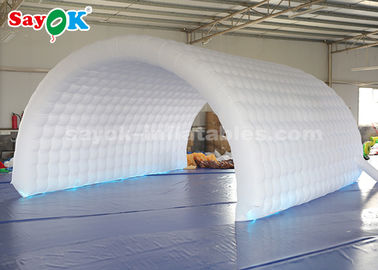 Nadmuchiwany namiot rodzinny Biały wejście sportowe Nadmuchiwany namiot powietrzny Łatwy do czyszczenia i przenoszenia