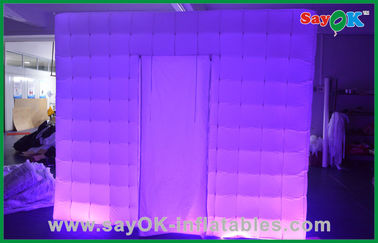 Nadmuchiwany namiot imprezowy Wykonany na zamówienie Przenośny nadmuchiwany fotobudka LED z tkaniny Oxford, zielony / fioletowy