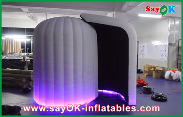 Wypożyczalnia nadmuchiwanej budki fotograficznej Mocna budka fotograficzna z tkaniny Oxford, duża nadmuchiwana budka fotograficzna ze światłem LED