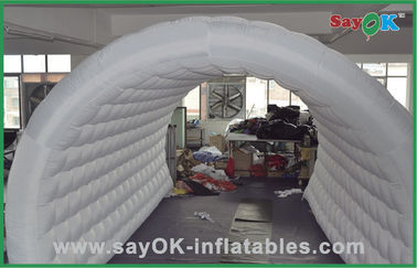 Wodoodporny biały nadmuchiwany namiot powietrzny, dostosowany nadmuchiwany namiot powietrzny Outwell