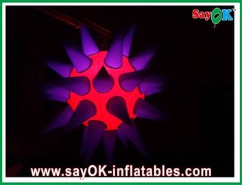 Atrakcyjne oświetlenie LED 12 Led nadmuchiwane Gwiazda 190T Nylonowa tkanina Purpurowy i czerwony