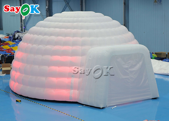 Biały cyfrowy nadmuchiwany namiot kopułowy do planetarium do użytku w pomieszczeniach